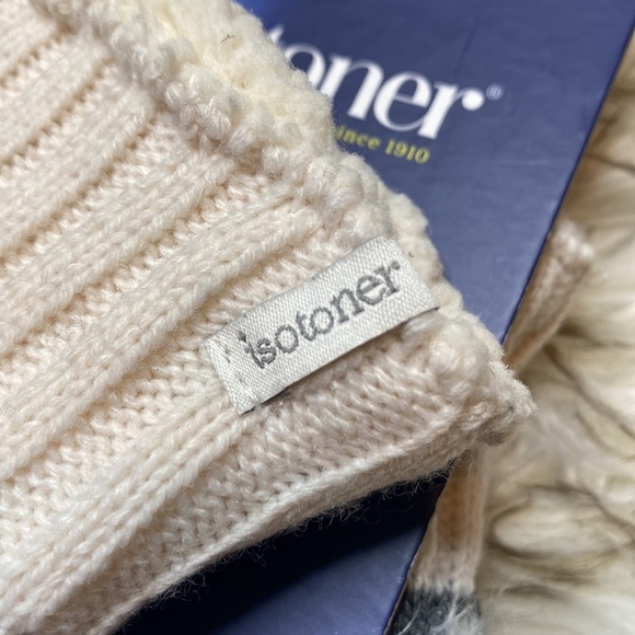 Isotoner Mittens Gloves Ivory Leopard Animal Print Sherpa Lined NWT - Picture 7 of 7